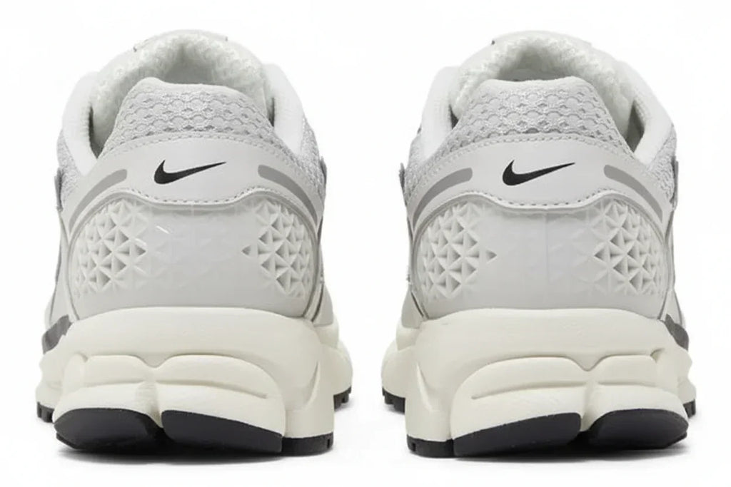 Wmns Air Zoom Vomero 5 'Photon Dust Metallic Silver'