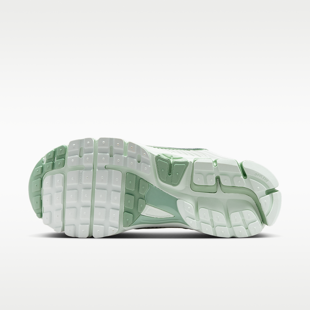 Zoom Vomero 5 Barely Green